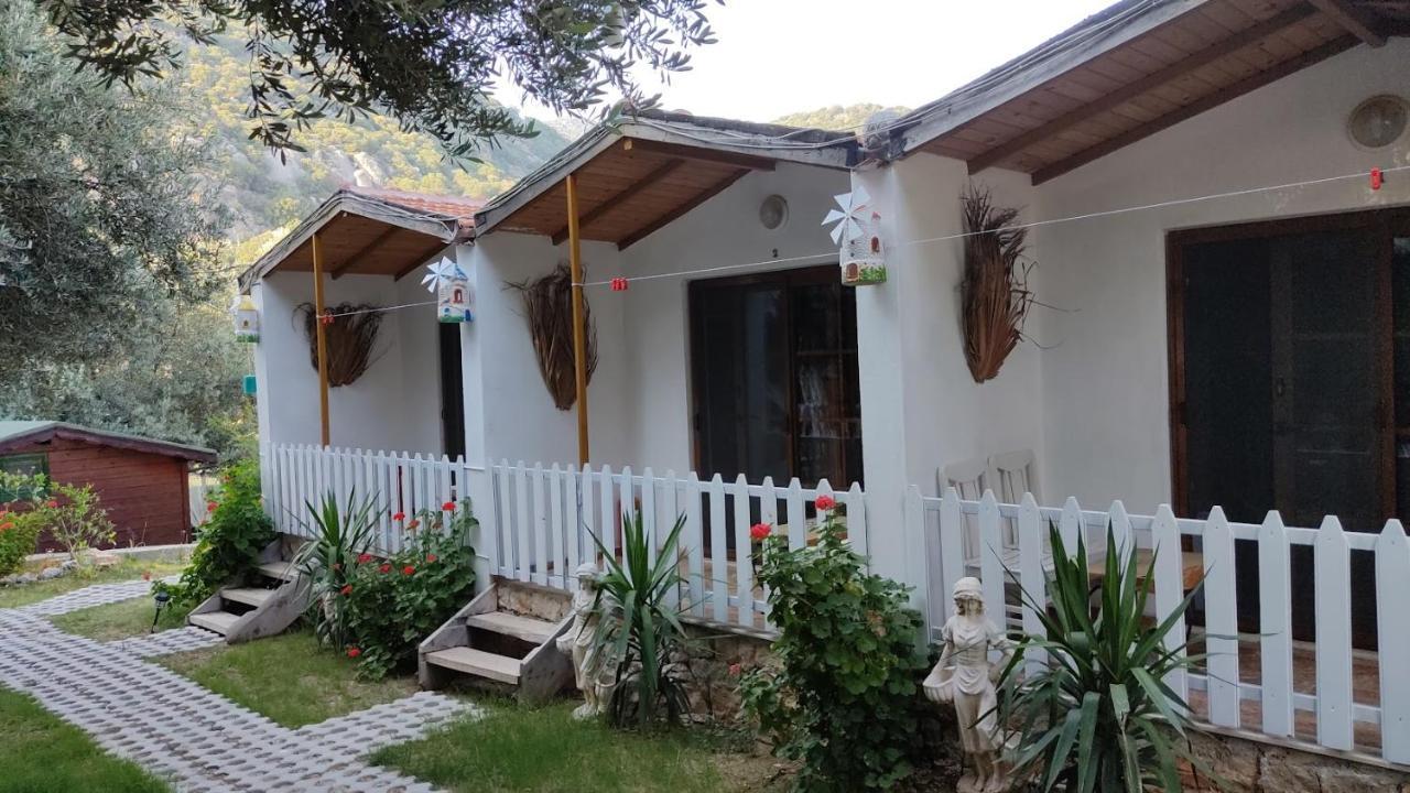 Bed and Breakfast Ata Bungalow Kaş Exterior foto